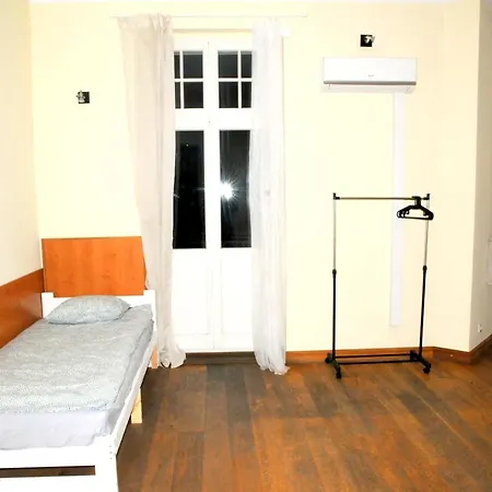 Economic Mandala Apartment *