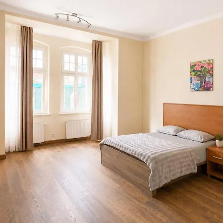 Economic Mandala Apartment *